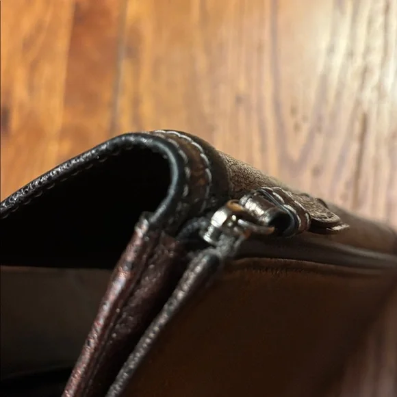 Coach Metallic Pewter Pebbled Leather Envelope Wallet - Silver Logo Hardware - Picture 12 of 16